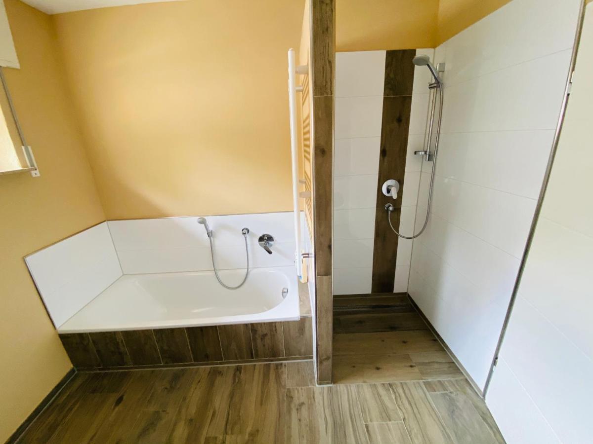 Generous Apartment I 7 Beds I 110 Sqm I Fast Internet パーダーボルン エクステリア 写真