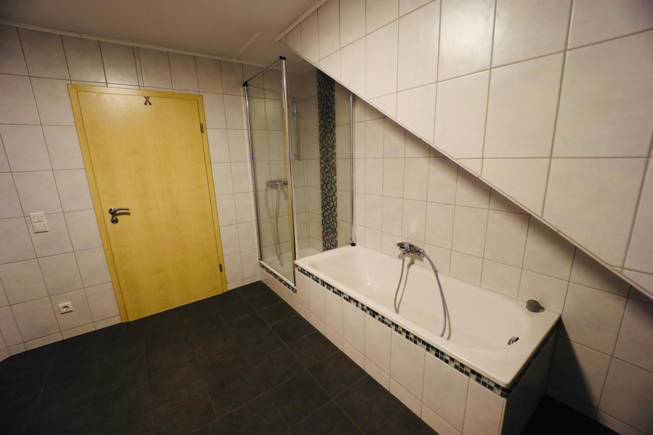 Generous Apartment I 7 Beds I 110 Sqm I Fast Internet パーダーボルン エクステリア 写真